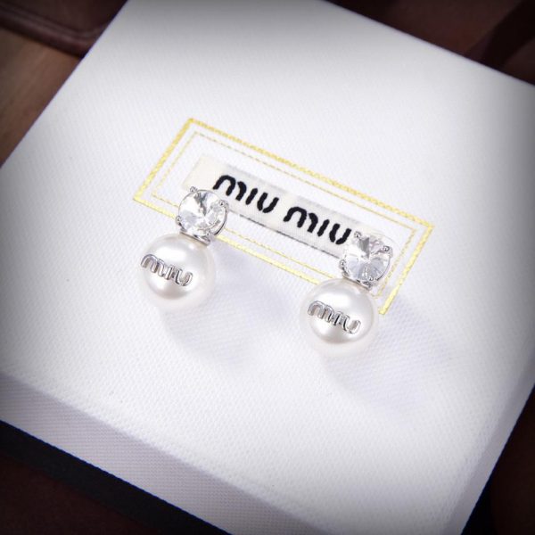 réplica,joyas,joyería,1:1,replica,fake,lujo,barato Pendientes con letras de Miu Miu