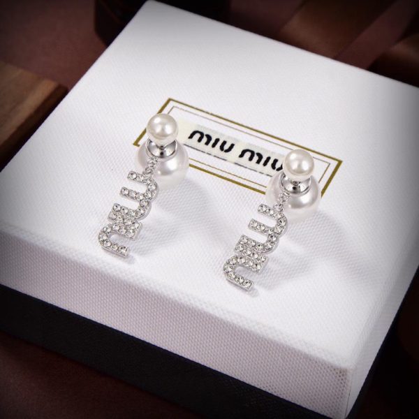 réplica,joyas,joyería,1:1,replica,fake,lujo,barato Pendientes con letras de Miu Miu