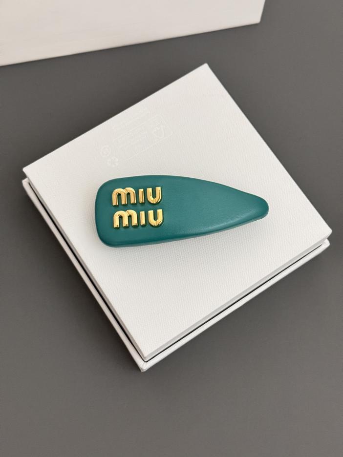 réplica,joyas,joyería,1:1,replica,fake,lujo,barato réplica,joyas,joyería,1:1,replica,fake,lujo,barato Pasador de pelo caramelo Miu Miu