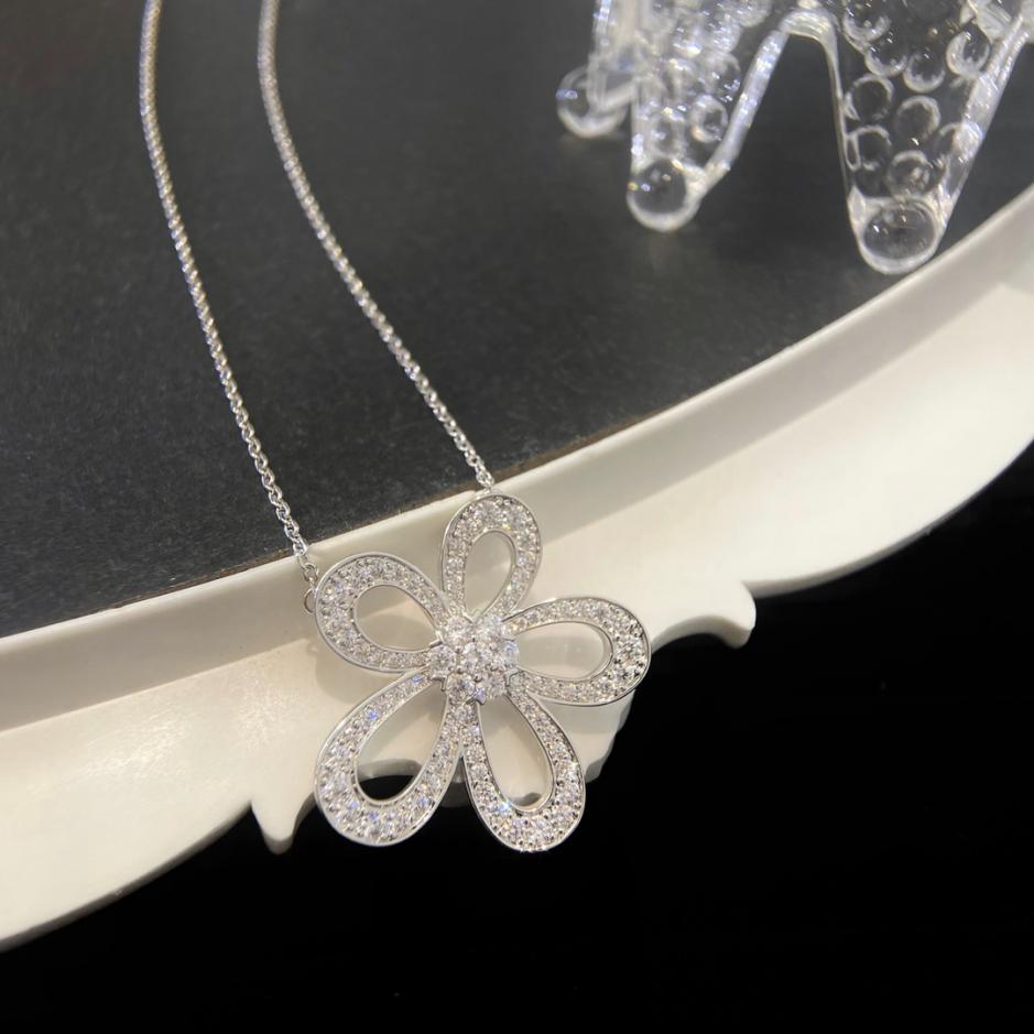 réplica,joyas,joyería,1:1,replica,fake,lujo,barato [Versión superior] Cadena de clavícula de encaje floral vca de Van Cleef & Arpels