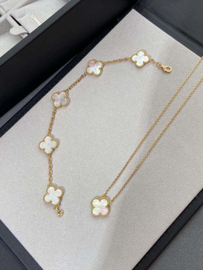réplica,joyas,joyería,1:1,replica,fake,lujo,barato [Versión superior] Pulsera y collar de cinco flores de nácar blanco y oro de Van Cleef & Arpels