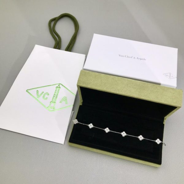 réplica,joyas,joyería,1:1,replica,fake,lujo,barato [Versión superior] Pulsera de pétalos de mariquita de la serie Lucky Spring de Van Cleef & Arpels