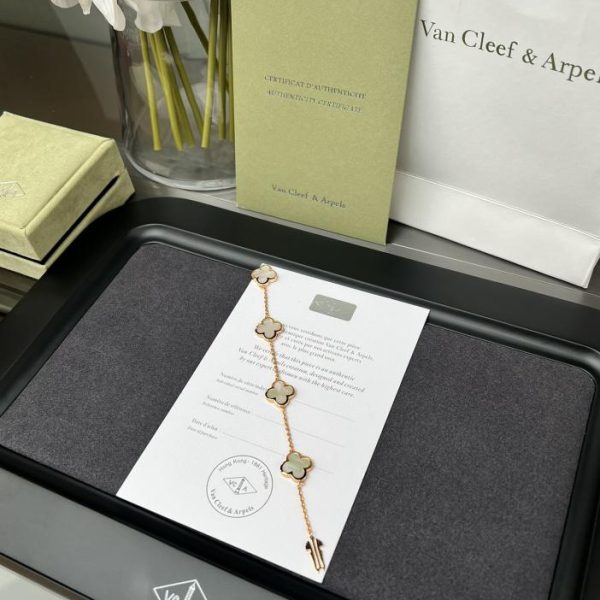 réplica,joyas,joyería,1:1,replica,fake,lujo,barato [Versión superior] Collar clásico de diamantes con trébol de cuatro hojas y una sola flor de Van Cleef & Arpels