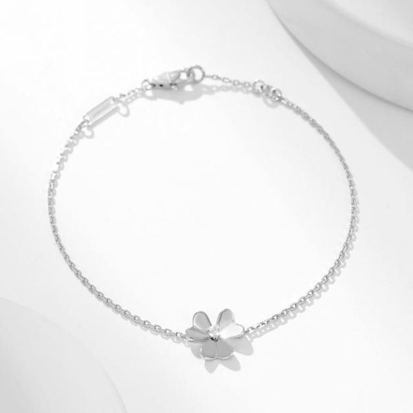 réplica,joyas,joyería,1:1,replica,fake,lujo,barato [Edición superior] Collar navideño de trébol de cuatro hojas de Van Cleef & Arpels 2023