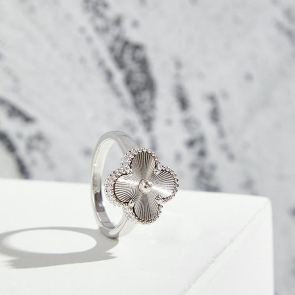 réplica,joyas,joyería,1:1,replica,fake,lujo,barato [Versión superior] Van Cleef & Arpels mini anillo completo de diamantes Alhambra con diamantes completos
