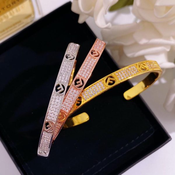 réplica,joyas,joyería,1:1,replica,fake,lujo,barato Pulsera abierta con diamantes y letra F de Fendi