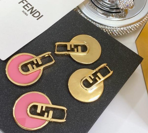 réplica,joyas,joyería,1:1,replica,fake,lujo,barato Pendientes con letra y logo de Fendi