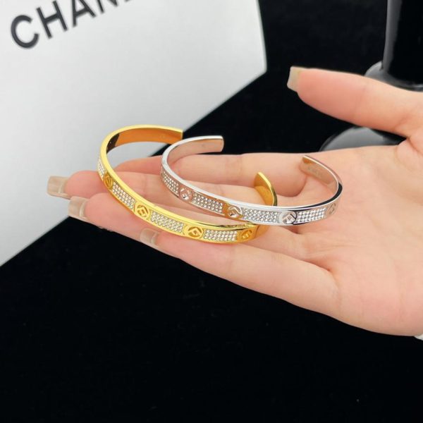 réplica,joyas,joyería,1:1,replica,fake,lujo,barato Pulsera dura FENDI