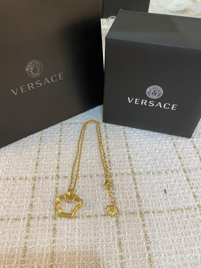 réplica,joyas,joyería,1:1,replica,fake,lujo,barato La última cadena de productos de Versace