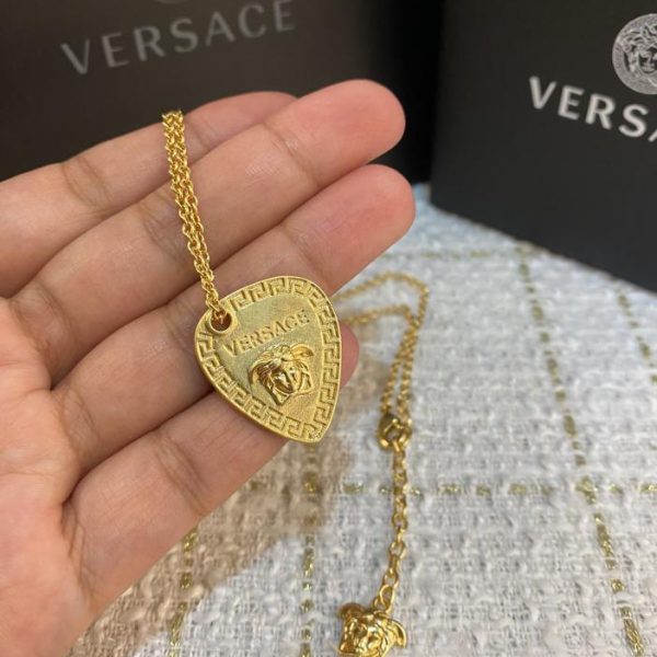 réplica,joyas,joyería,1:1,replica,fake,lujo,barato La última cadena de productos de Versace