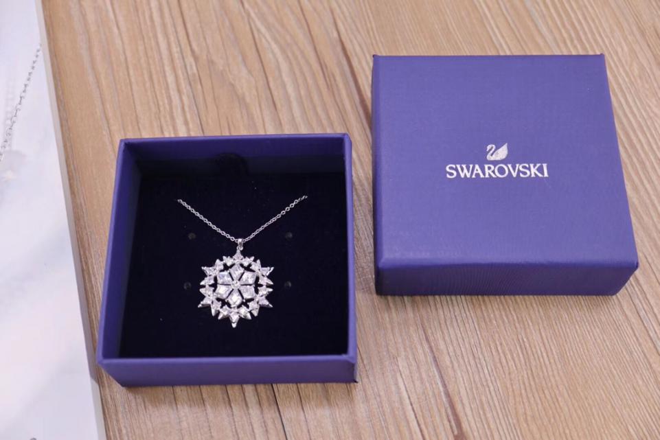 réplica,joyas,joyería,1:1,replica,fake,lujo,barato Collar de clavícula con copo de nieve de Swarovski