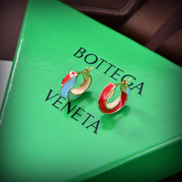 réplica,joyas,joyería,1:1,replica,fake,lujo,barato BOTTEGA VENENTA nuevos pendientes con diseño distintivo