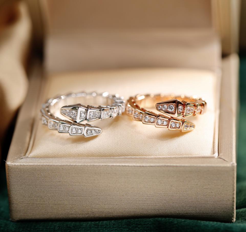 réplica,joyas,joyería,1:1,replica,fake,lujo,barato Anillo Bvlgari Bv clásico con diamantes en forma de serpiente