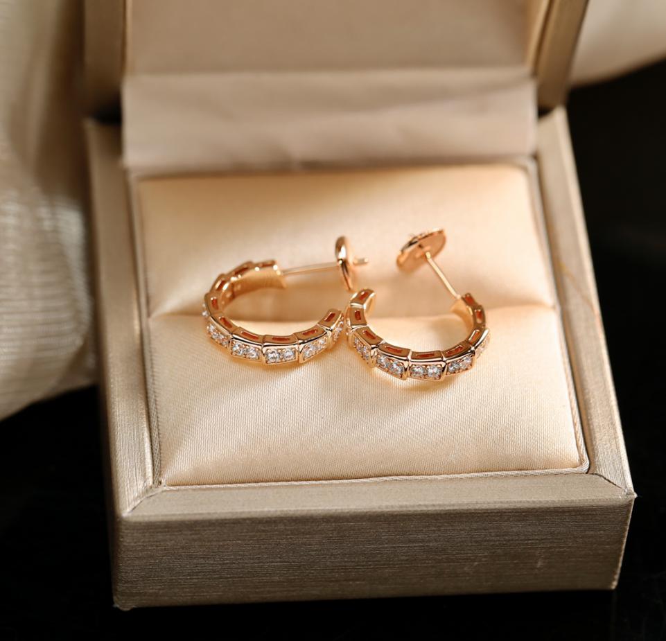 réplica,joyas,joyería,1:1,replica,fake,lujo,barato Pendientes Bvlgari con forma de hueso de serpiente y diamantes