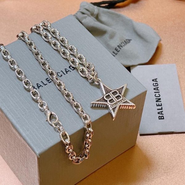réplica,joyas,joyería,1:1,replica,fake,lujo,barato Pendientes nuevos de Balenciaga