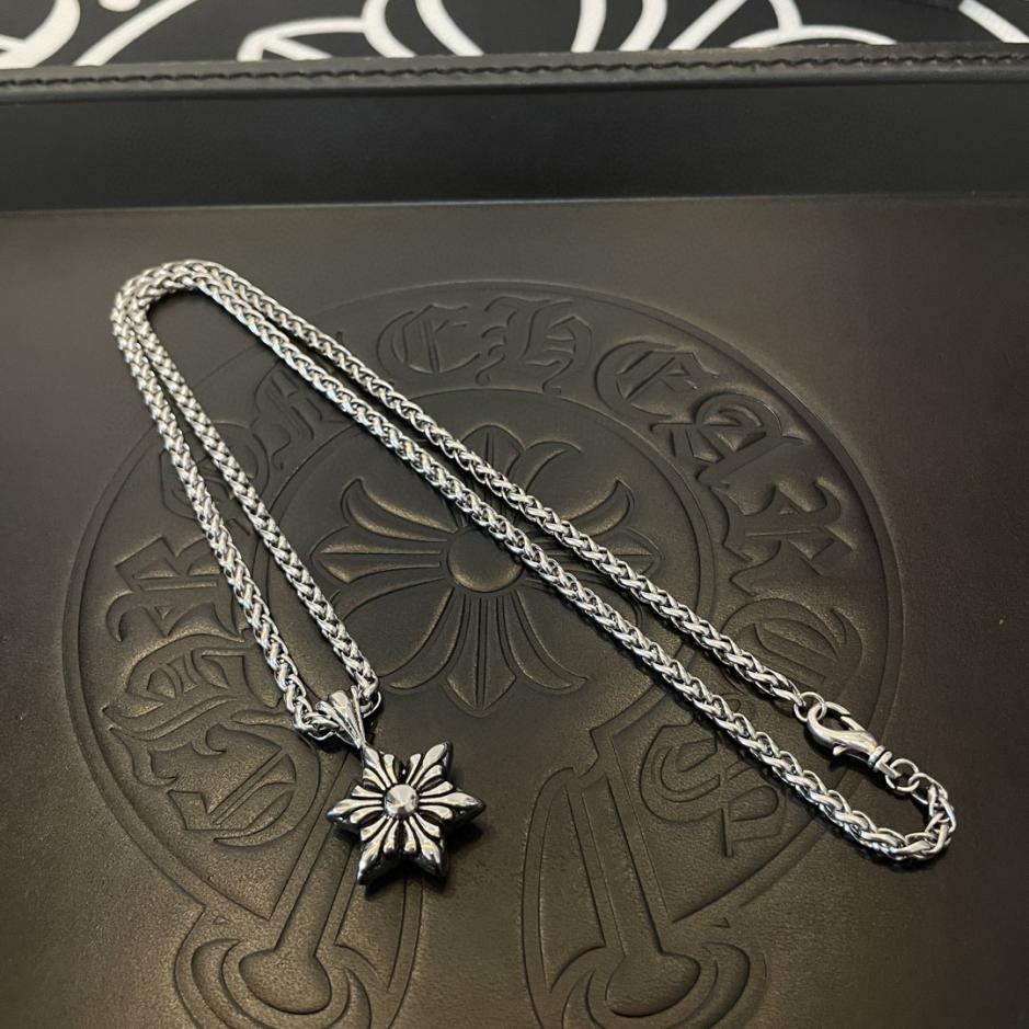 réplica,joyas,joyería,1:1,replica,fake,lujo,barato réplica,joyas,joyería,1:1,replica,fake,lujo,barato Collar de hueso de serpiente vintage con corazones cromados