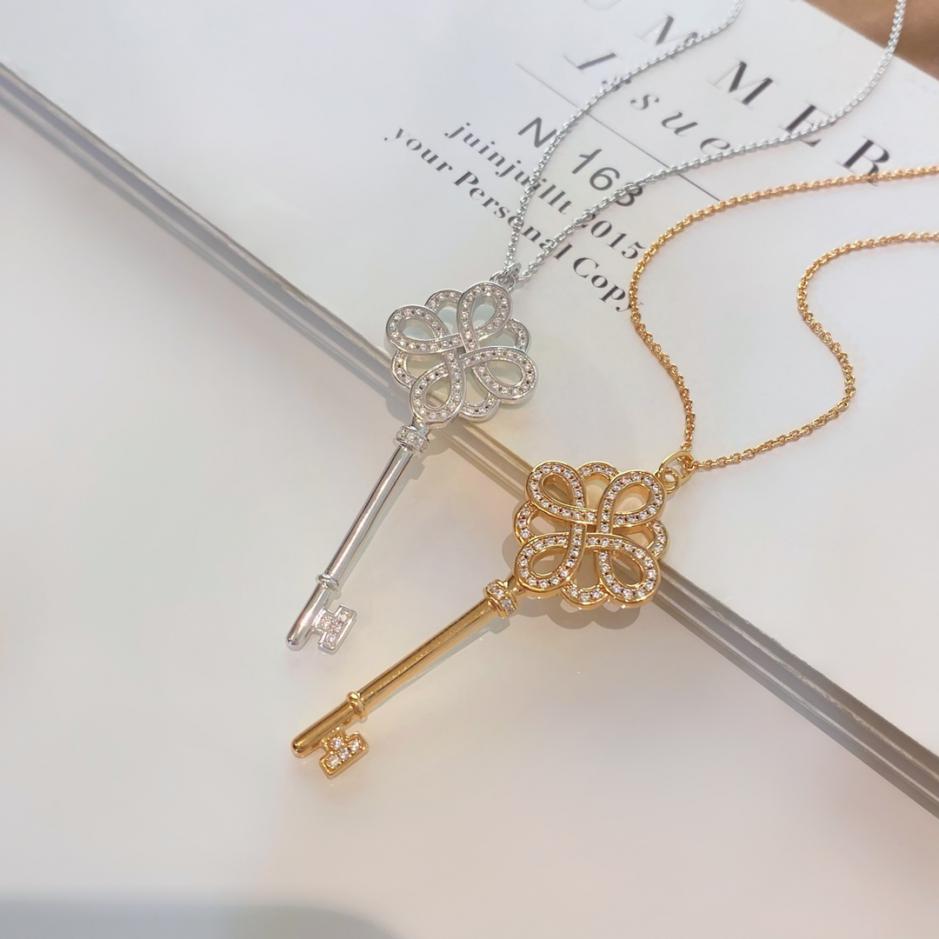 réplica,joyas,joyería,1:1,replica,fake,lujo,barato réplica,joyas,joyería,1:1,replica,fake,lujo,barato Collar con llave con nudo chino Tiffany T
