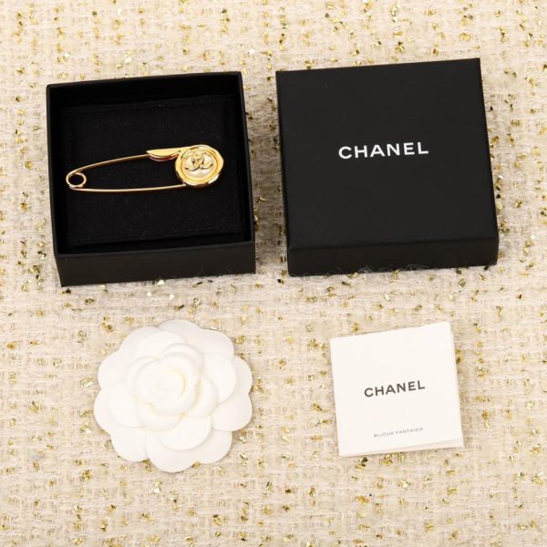 réplica,joyas,joyería,1:1,replica,fake,lujo,barato Broche de perlas con doble C y botón de Chanel