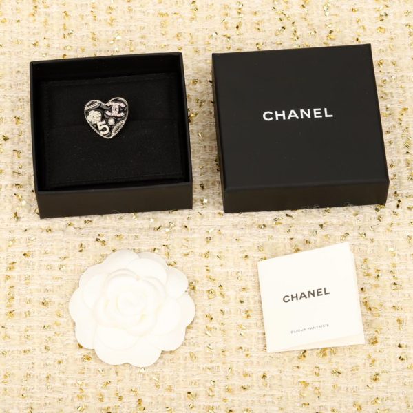 réplica,joyas,joyería,1:1,replica,fake,lujo,barato Broche de amor esmaltado Chanel