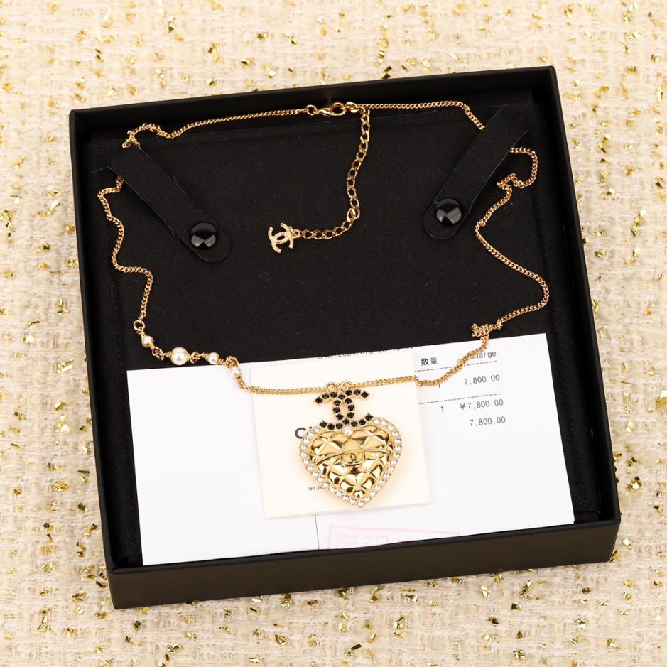réplica,joyas,joyería,1:1,replica,fake,lujo,barato réplica,joyas,joyería,1:1,replica,fake,lujo,barato Chanel Collar de amor con diamantes doble C, grande, negro, lleno de diamantes