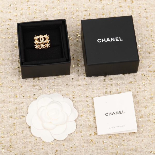 réplica,joyas,joyería,1:1,replica,fake,lujo,barato Anillo Chanel con flor pequeña y doble C