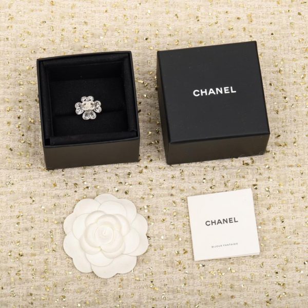 réplica,joyas,joyería,1:1,replica,fake,lujo,barato Anillo Chanel con trébol de cuatro hojas