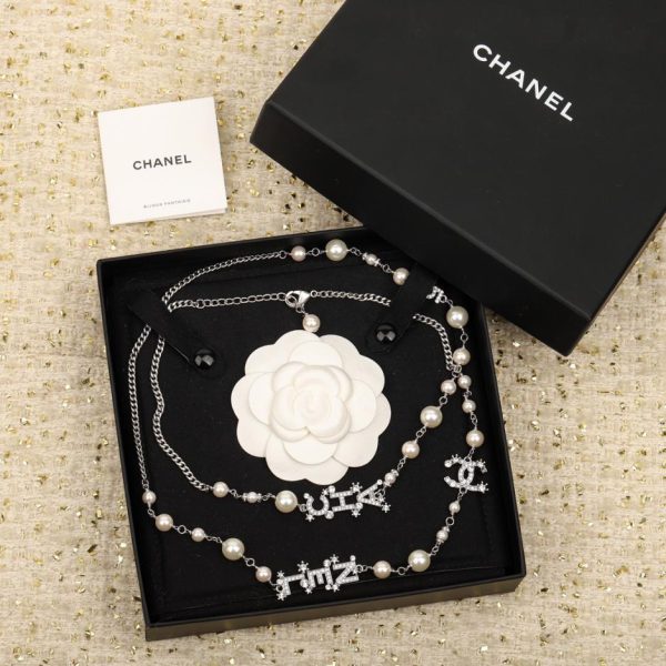 réplica,joyas,joyería,1:1,replica,fake,lujo,barato Cadena de suéter clásica con letras y perlas de Chanel