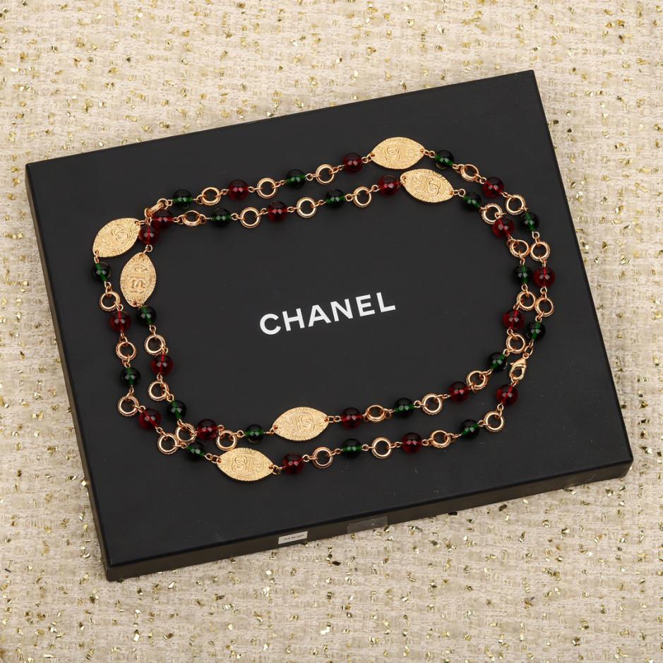 réplica,joyas,joyería,1:1,replica,fake,lujo,barato réplica,joyas,joyería,1:1,replica,fake,lujo,barato Cadena larga con medalla de oro ovalada con cuentas bicolor Chanel