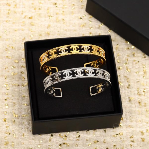 réplica,joyas,joyería,1:1,replica,fake,lujo,barato Pulsera Chanel con cadena de color y doble C.