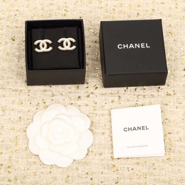 réplica,joyas,joyería,1:1,replica,fake,lujo,barato Pendientes Chanel con doble C de esmalte blanco perla