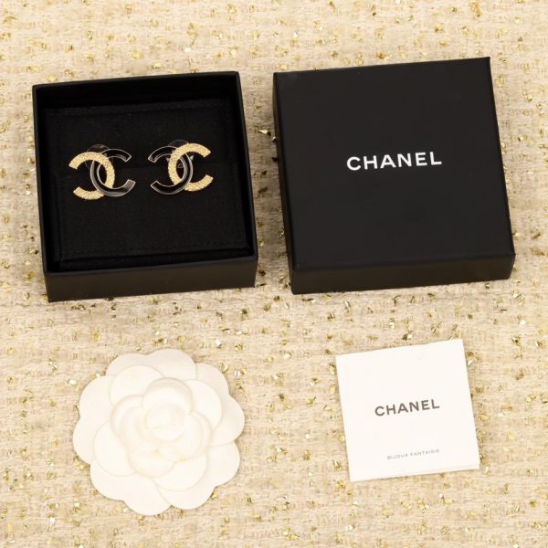 réplica,joyas,joyería,1:1,replica,fake,lujo,barato Pendientes Chanel con camafeo de oro y esmalte negro