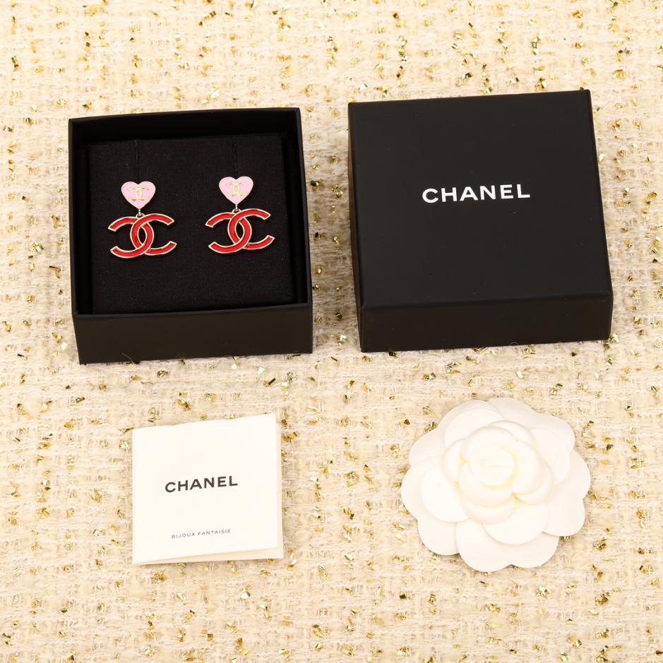 réplica,joyas,joyería,1:1,replica,fake,lujo,barato réplica,joyas,joyería,1:1,replica,fake,lujo,barato Pendientes Chanel Love con doble C esmaltada