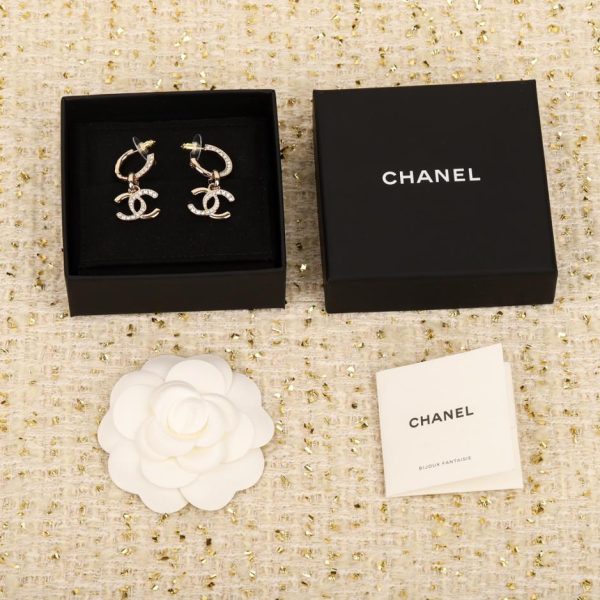 réplica,joyas,joyería,1:1,replica,fake,lujo,barato Pendientes Chanel con colgante de diamantes de imitación y doble c con medio diamante