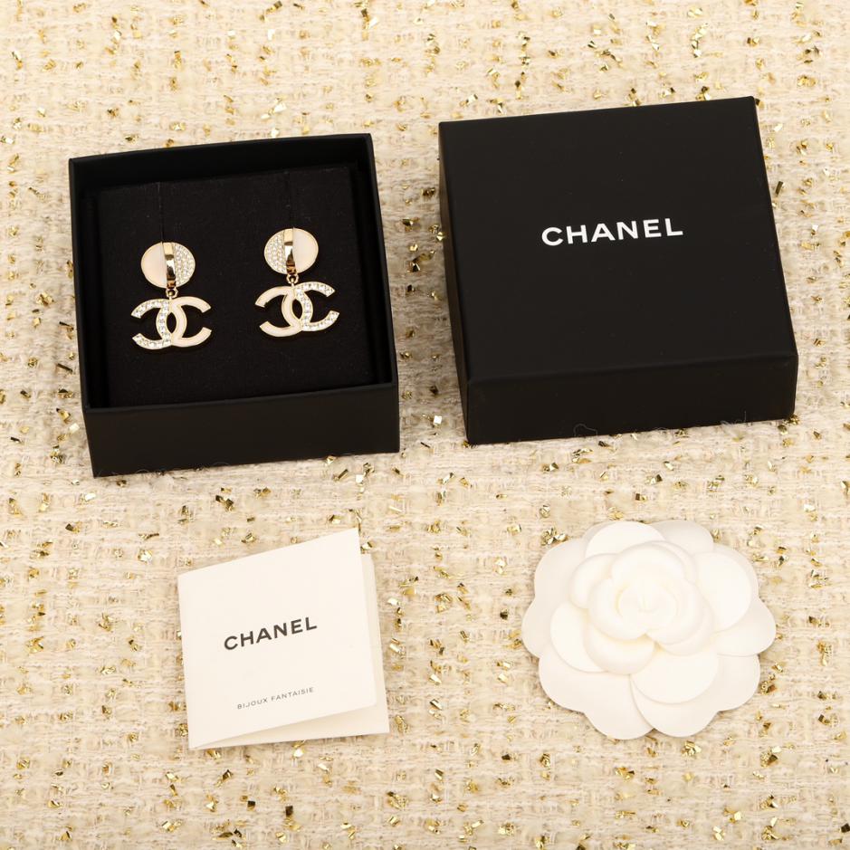 réplica,joyas,joyería,1:1,replica,fake,lujo,barato réplica,joyas,joyería,1:1,replica,fake,lujo,barato Pendientes Chanel doble C