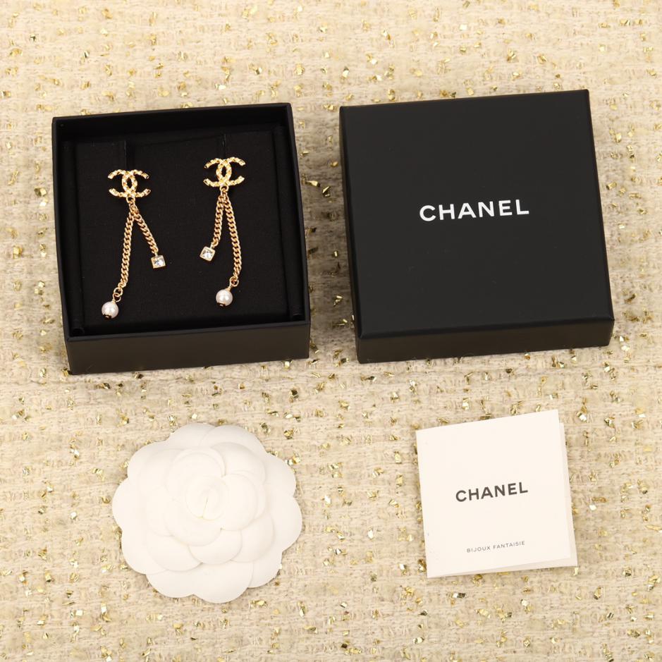 réplica,joyas,joyería,1:1,replica,fake,lujo,barato réplica,joyas,joyería,1:1,replica,fake,lujo,barato Pendientes Chanel con borla doble C y diamantes