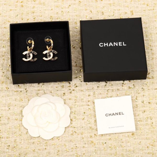 réplica,joyas,joyería,1:1,replica,fake,lujo,barato Pendientes Chanel doble C en blanco y negro