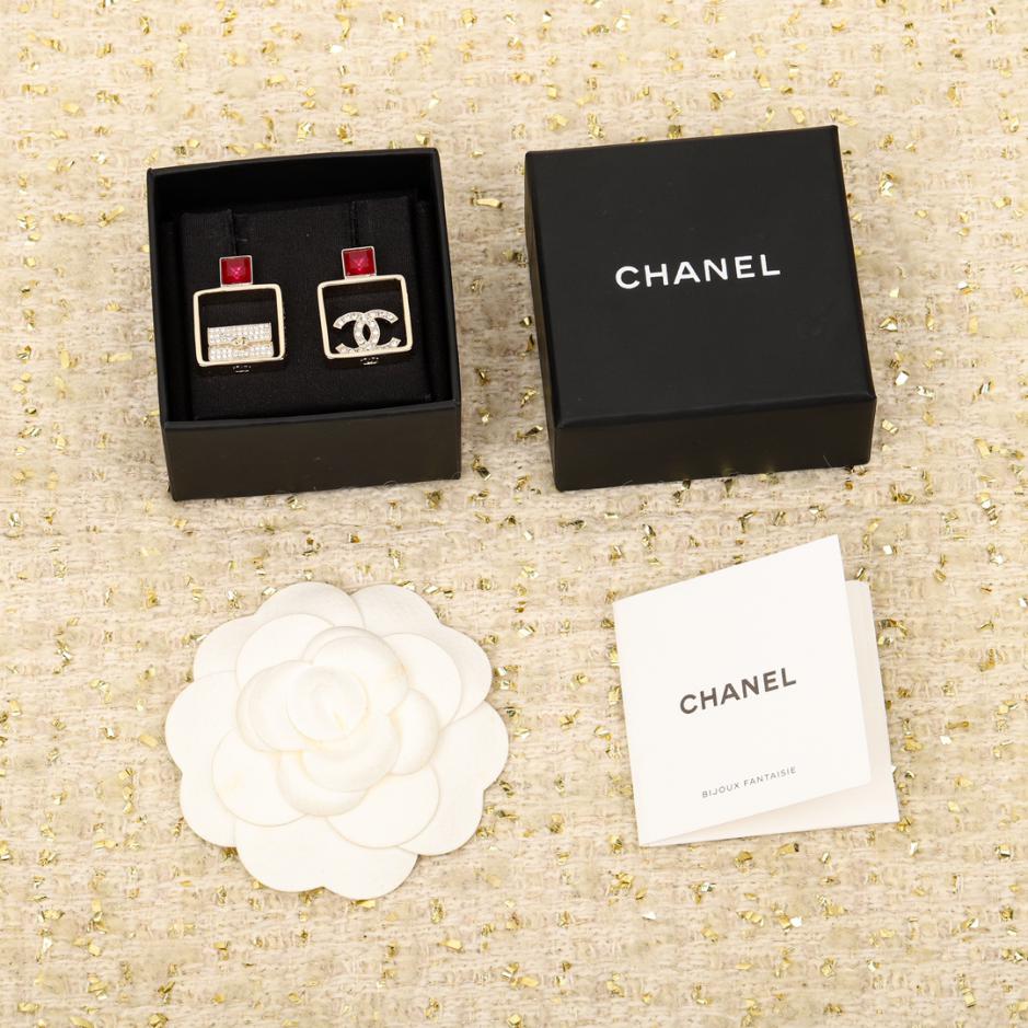 réplica,joyas,joyería,1:1,replica,fake,lujo,barato réplica,joyas,joyería,1:1,replica,fake,lujo,barato Pendientes Chanel último bolso doble C