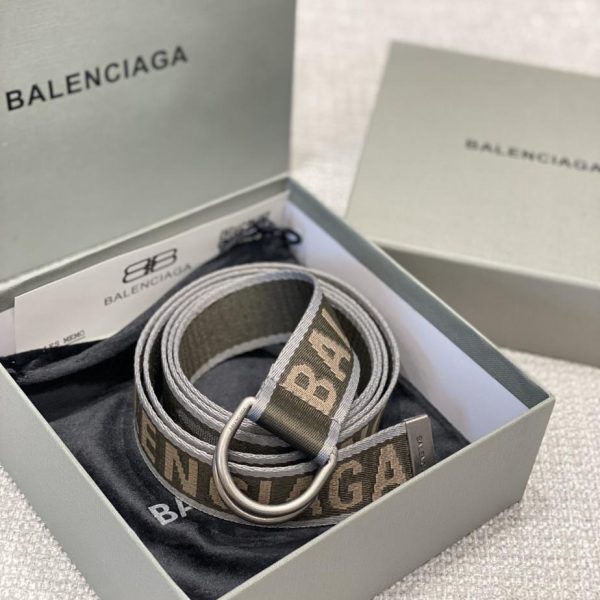 réplica,joyas,joyería,1:1,replica,fake,lujo,barato Las nuevas correas de Balenciaga
