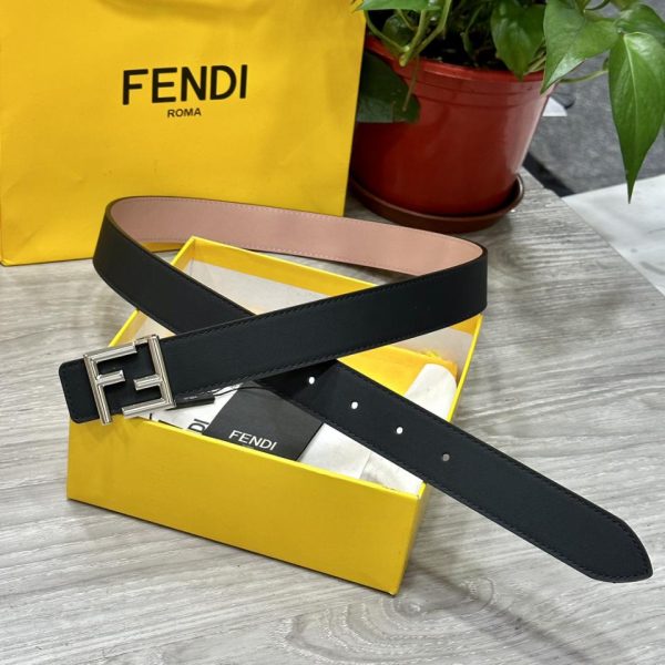 réplica,joyas,joyería,1:1,replica,fake,lujo,barato Cinturón de mujer FENDl de 30 mm de ancho