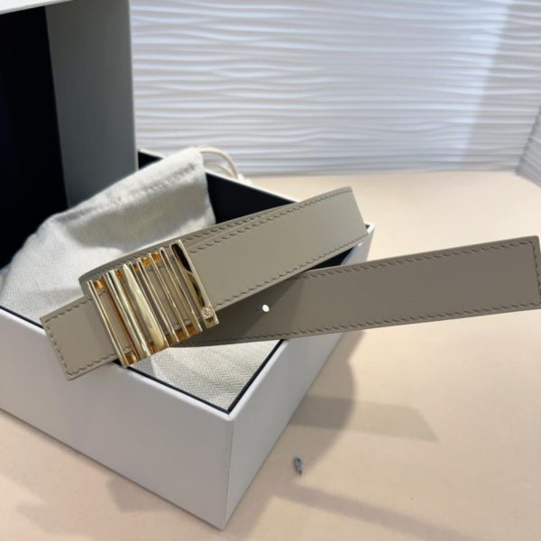 réplica,joyas,joyería,1:1,replica,fake,lujo,barato El último cinturón del mostrador LOEWE tiene 4,0 cm de ancho.