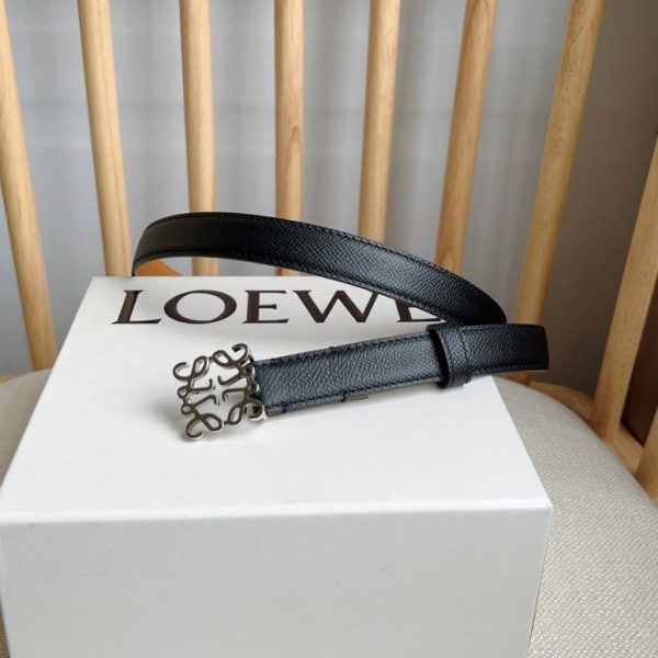 réplica,joyas,joyería,1:1,replica,fake,lujo,barato El último cinturón del mostrador LOEWE mide 2,0 cm de ancho.