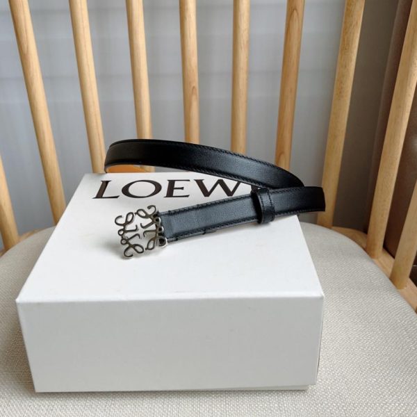 réplica,joyas,joyería,1:1,replica,fake,lujo,barato El último cinturón del mostrador LOEWE mide 2,0 cm de ancho.