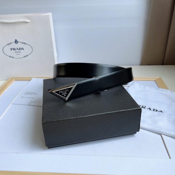réplica,joyas,joyería,1:1,replica,fake,lujo,barato El nuevo cinturón de PRADA mide 3,3 cm de ancho