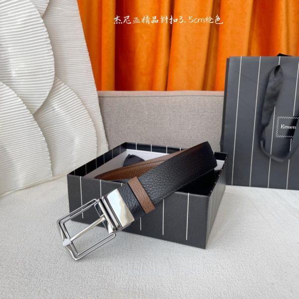 réplica,joyas,joyería,1:1,replica,fake,lujo,barato La hebilla Zegna es reversible.