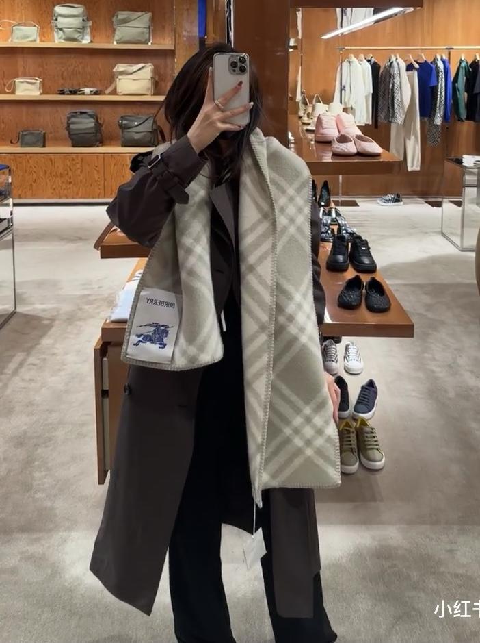 réplica,joyas,joyería,1:1,replica,fake,lujo,barato réplica,joyas,joyería,1:1,replica,fake,lujo,barato Bufanda Burberry en mezcla de cachemira y lana