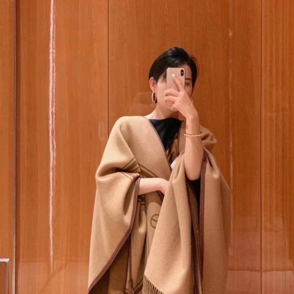 réplica,joyas,joyería,1:1,replica,fake,lujo,barato Chaqueta tipo poncho BURBERRY