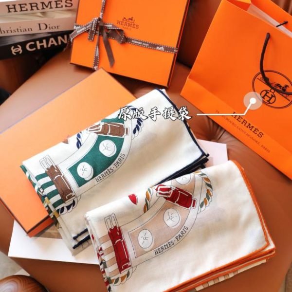 réplica,joyas,joyería,1:1,replica,fake,lujo,barato Hermes nuevo pañuelo de seda.