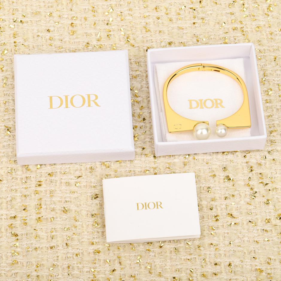 réplica,joyas,joyería,1:1,replica,fake,lujo,barato réplica,joyas,joyería,1:1,replica,fake,lujo,barato Pulsera abierta Dior con arco de cuentas grandes y pequeñas