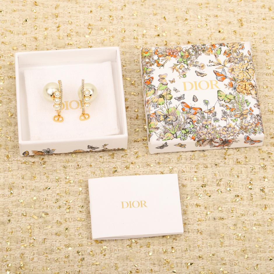 réplica,joyas,joyería,1:1,replica,fake,lujo,barato réplica,joyas,joyería,1:1,replica,fake,lujo,barato Pendientes Dior Pearl CD con diamantes de imitación