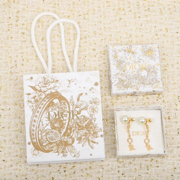 réplica,joyas,joyería,1:1,replica,fake,lujo,barato Pendientes con letras Dior